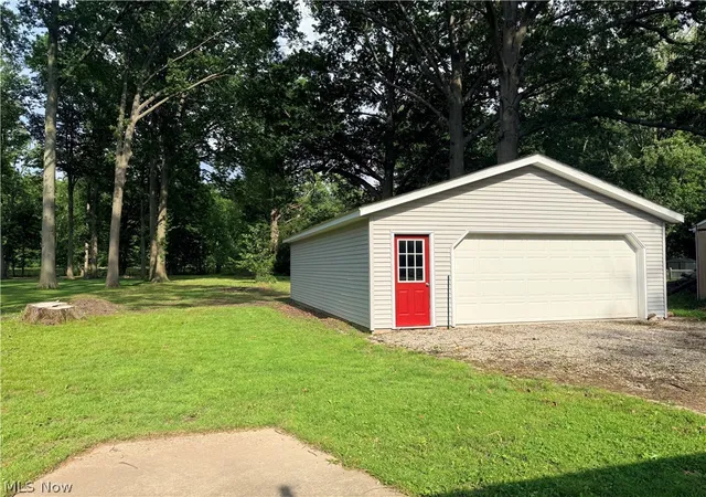 2nd image of 10519 Dewhurst Rd, Elyria, OH 44035 | MLS# 5218118