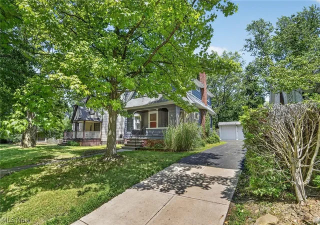 Homes for sale in Cleveland Heights, OH | 927 Englewood Rd, Cleveland Heights, OH 44121 | MLS# 5216736