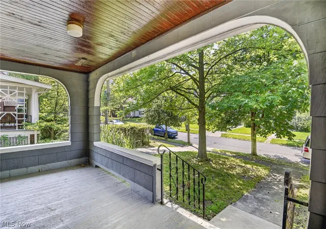 Homes for sale in Cleveland Heights, OH | 927 Englewood Rd, Cleveland Heights, OH 44121 | MLS# 5216736