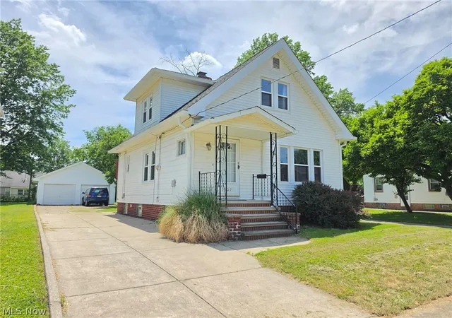Homes for sale in Cleveland, OH | 3909 Burger Ave, Cleveland, OH 44109 | MLS# 5218169