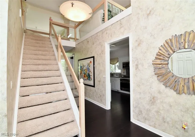 image of 417 W Glengary Cir, Cleveland, OH 44143 | MLS# 5217371
