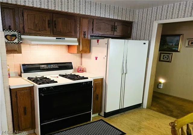 Photo 3 of Sale Pending at 8201 Manorford Dr, Cleveland, OH 44129 | MLS# 5196829 | Listing updated on 2026-07-16