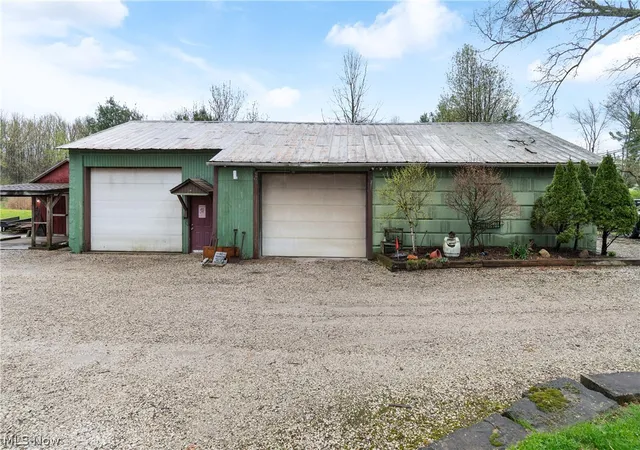 3rd image of 2377 Greensburg Rd, Green, OH 44720 | MLS# 5218104