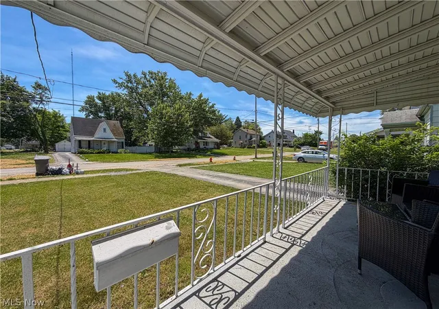 3rd image of 548 Cambridge Ave, Youngstown, OH 44502 | MLS# 5217814