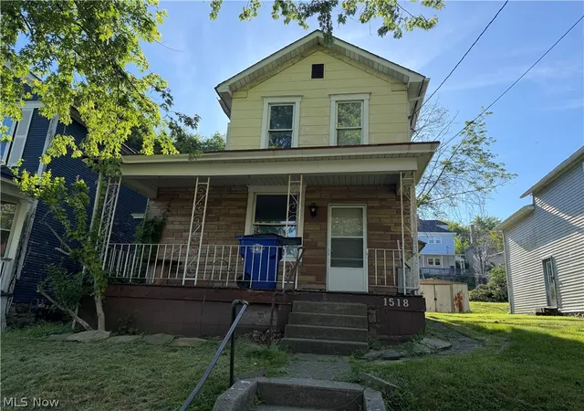 Homes for sale in East Liverpool, OH | 1518 Smithfield St, East Liverpool, OH 43920 | MLS# 5218105