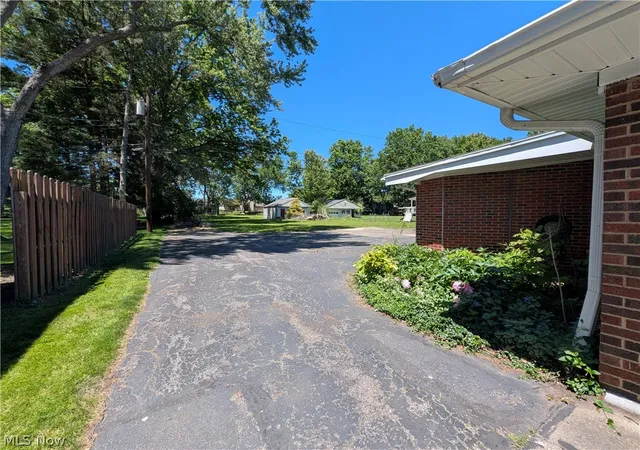 Homes for sale in Middleburg Heights, OH | 6986 Big Creek Pkwy, Middleburg Heights, OH 44130 | MLS# 5215326