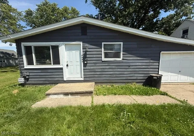 Photo 1 of Single family home for sale at 2646 Harmont Ave Ne, Canton, OH 44705 | MLS# 5218241 | Listing updated on 2026-07-21