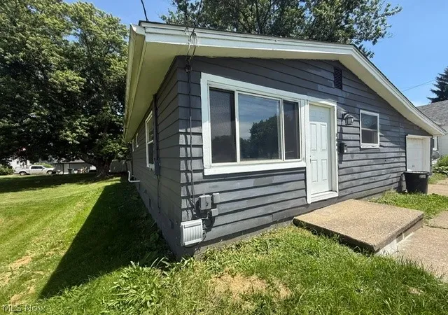 Photo 2 of Single family home for sale at 2646 Harmont Ave Ne, Canton, OH 44705 | MLS# 5218241 | Listing updated on 2026-07-21