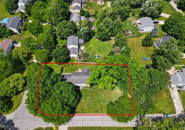 2nd image of 1801 Carver Ln, Hudson, OH 44236 | MLS# 5211097