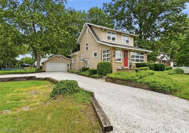 Homes for sale in North Canton, OH | 8562 Essex Ave Nw, North Canton, OH 44720 | MLS# 5218037
