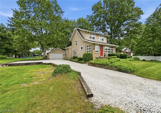 Homes for sale in North Canton, OH | 8562 Essex Ave Nw, North Canton, OH 44720 | MLS# 5218037