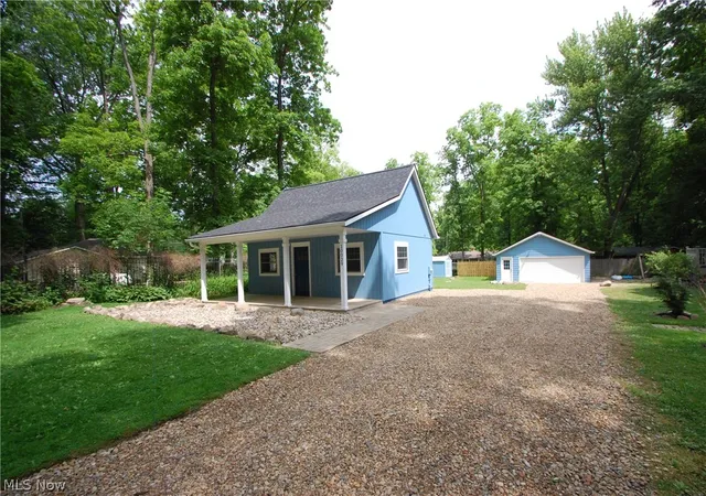 Photo 3 of Single family home for sale at 10029 Cummins Dr, Deerfield, OH 44411 | MLS# 5218061 | Listing updated on 2026-07-24
