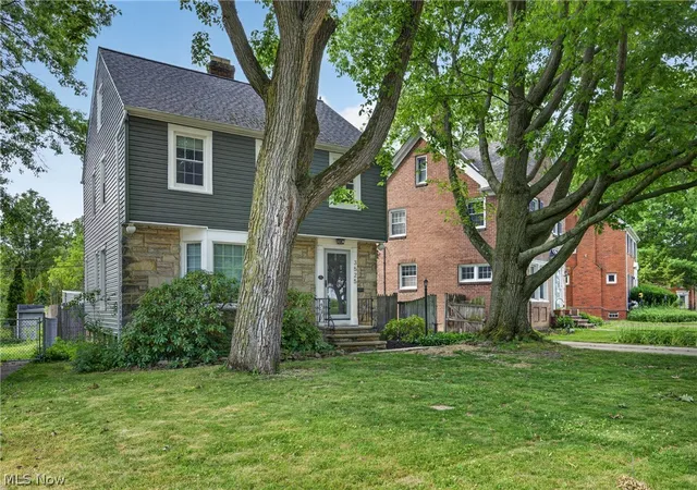 Homes for sale in Cleveland Heights, OH | 3525 Edison Rd, Cleveland Heights, OH 44121 | MLS# 5217921