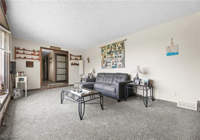 Homes for sale in Mogadore, OH | 1761 May Rd, Mogadore, OH 44260 | MLS# 5218066