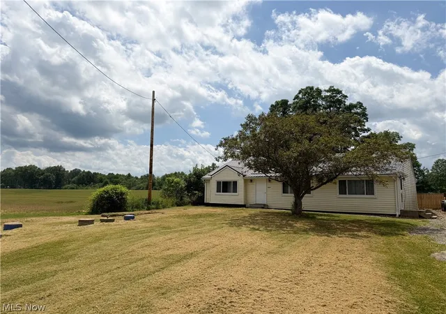 Photo 1 of Sale Pending at 2807 Warren Burton Rd, Southington, OH 44470 | MLS# 5206037 | Listing updated on 2026-06-13