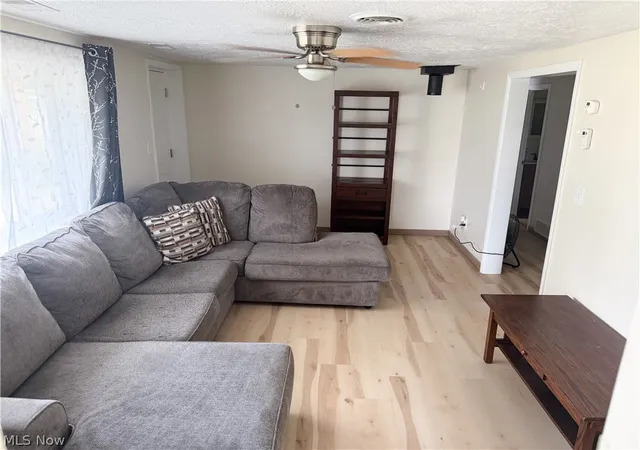 Photo 3 of Sale Pending at 2807 Warren Burton Rd, Southington, OH 44470 | MLS# 5206037 | Listing updated on 2026-06-13