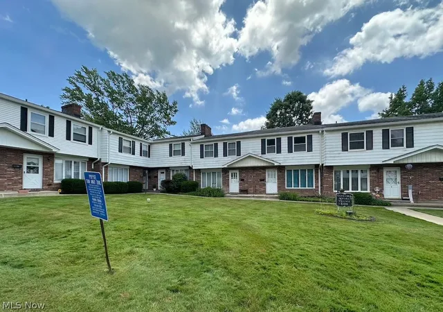 Homes for sale in Parma, OH | 6488 State Rd #B-6, Parma, OH 44134 | MLS# 5217569