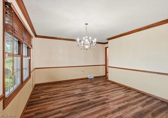 Photo 5 of Single family home for sale at 2285 Thoroughbred Dr, Wadsworth, OH 44281 | MLS# 5217956 | Listing updated on 2026-08-04