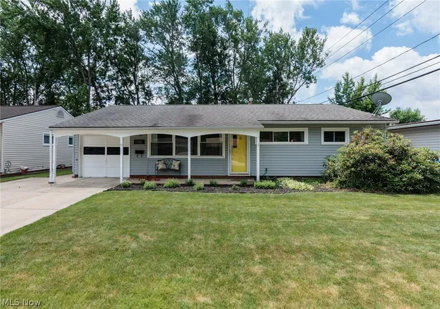 Homes for sale in Parma Heights, OH | 11901 Appleton Dr, Parma Heights, OH 44130 | MLS# 5217562