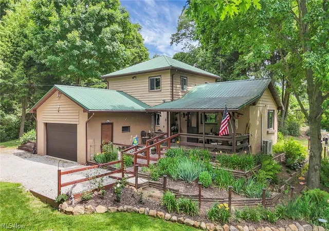 Photo 1 of Single family home for sale at 8080 Clearport Rd Sw, Lancaster, OH 43130 | MLS# 5218368 | Listing updated on 2026-07-27