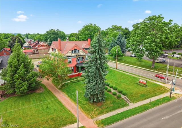 Photo 4 of Single family home for sale at 1435 Market Ave N, Canton, OH 44714 | MLS# 5216689 | Listing updated on 2026-09-28