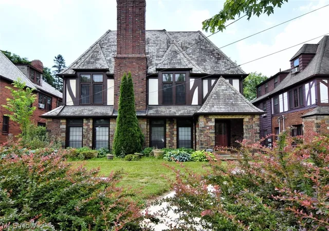 Homes for sale in Shaker Heights, OH | 19000 Winslow Rd, Shaker Heights, OH 44122 | MLS# 5217713