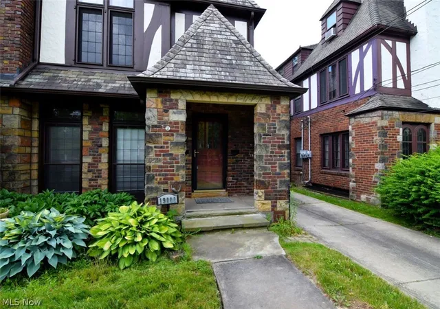 Homes for sale in Shaker Heights, OH | 19000 Winslow Rd, Shaker Heights, OH 44122 | MLS# 5217713