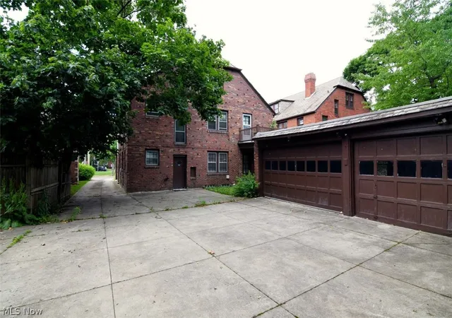 Homes for sale in Shaker Heights, OH | 19000 Winslow Rd, Shaker Heights, OH 44122 | MLS# 5217713
