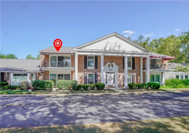 Homes for sale in North Canton, OH | 1653 Greenway Rd Se #202, North Canton, OH 44709 | MLS# 5218397