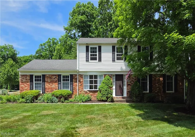 Homes for sale in Brecksville, OH | 9563 Whitewood Rd, Brecksville, OH 44141 | MLS# 5213055