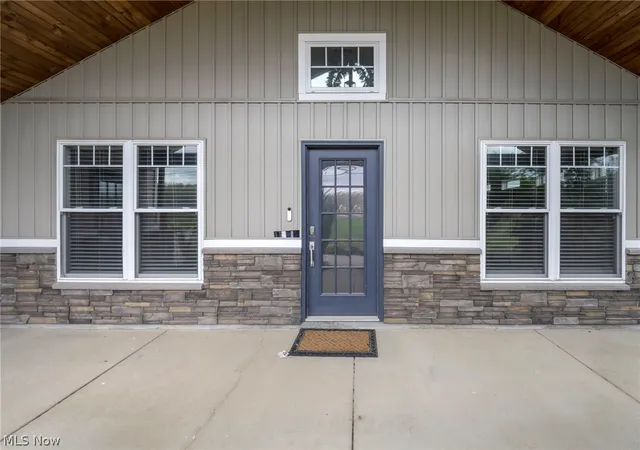 3rd image of 34300 Cooley Rd, Columbia Station, OH 44028 | MLS# 5218434