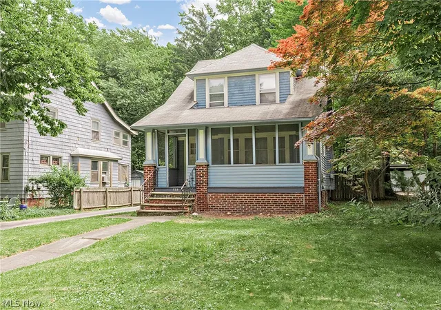 Photo 3 of Single family home for sale at 779 Woodview Rd, Cleveland, OH 44121 | MLS# 5218460 | Listing updated on 2026-07-02