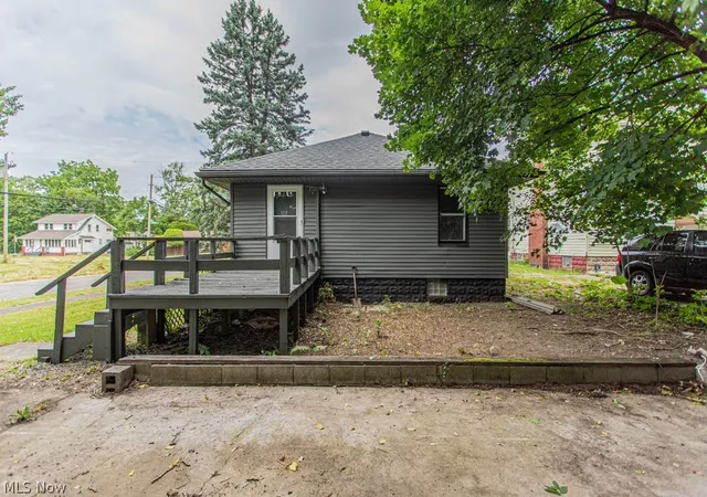 25th image of 303 E Ravenwood Ave, Youngstown, OH 44507 | MLS# 5218410