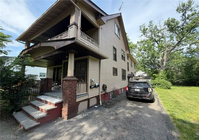2nd image of 3646 Chelton Rd, Shaker Heights, OH 44120 | MLS# 5218303