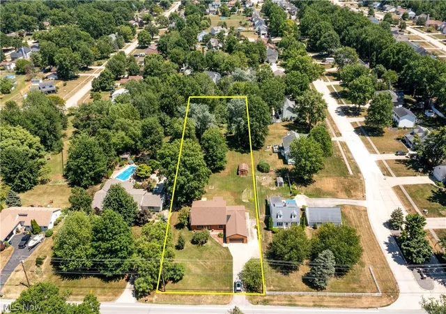 Homes for sale in Sheffield Village, OH | 2565 Abbe Rd, Sheffield Village, OH 44054 | MLS# 5218479