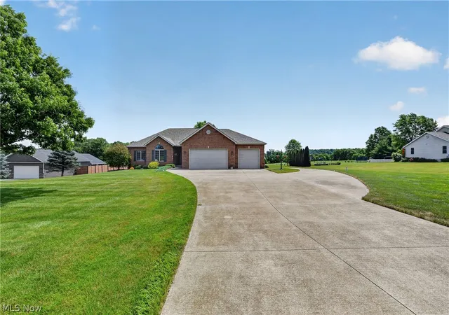 Homes for sale in Orrville, OH | 3103 York Rd, Orrville, OH 44667 | MLS# 5217467