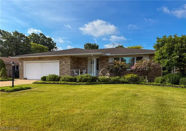 Homes for sale in Cleveland, OH | 13665 Pawnee Trl, Cleveland, OH 44130 | MLS# 5218454
