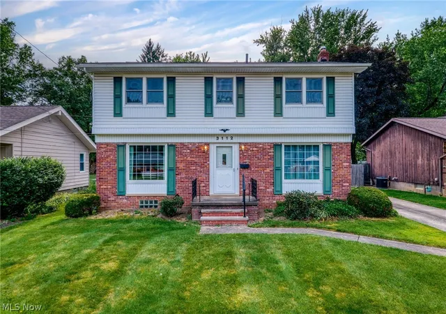 Homes for sale in Silver Lake, OH | 3112 Englewood Dr, Silver Lake, OH 44224 | MLS# 5218350