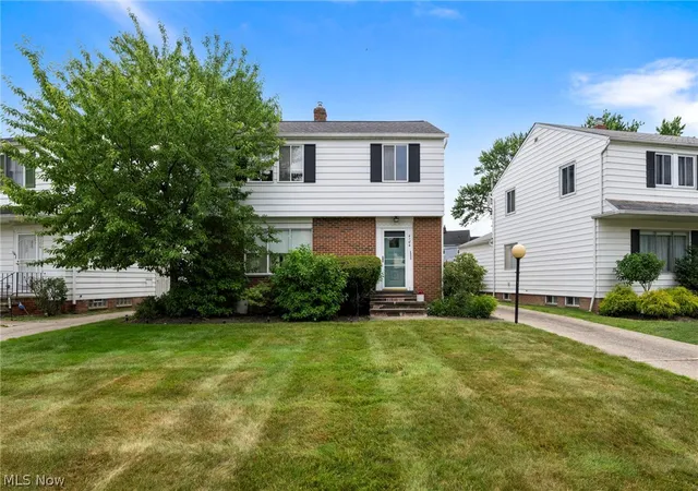 Homes for sale in South Euclid, OH | 4104 Linnell Rd, South Euclid, OH 44121 | MLS# 5218498