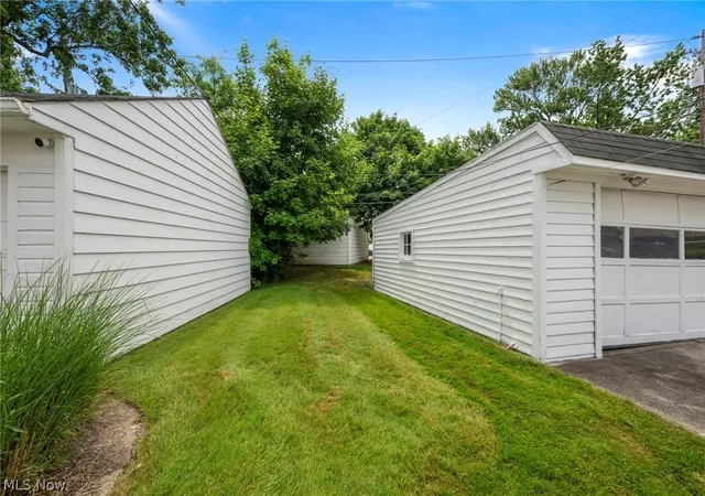 Homes for sale in South Euclid, OH | 4104 Linnell Rd, South Euclid, OH 44121 | MLS# 5218498