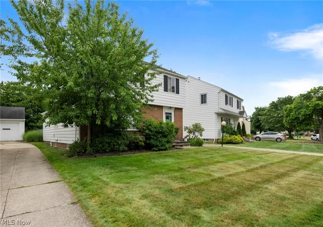 Homes for sale in South Euclid, OH | 4104 Linnell Rd, South Euclid, OH 44121 | MLS# 5218498