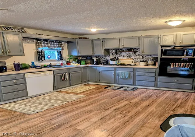 Photo 4 of Sale Pending at 5401 Fleming Ave, Lorain, OH 44055 | MLS# 5217957 | Listing updated on 2026-07-25