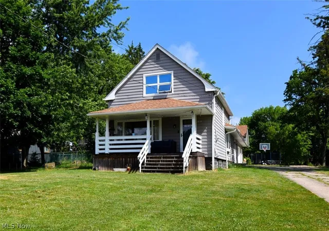 1st image of 1031 E Wallings Rd, Broadview Heights, OH 44147 | MLS# 5217769