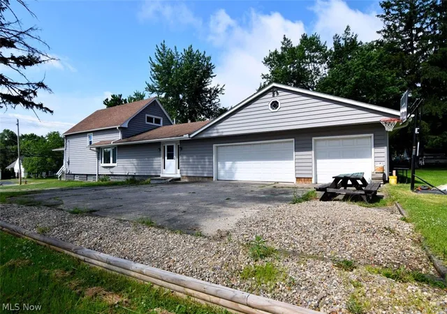 48th image of 1031 E Wallings Rd, Broadview Heights, OH 44147 | MLS# 5217769