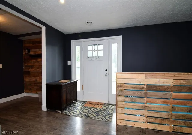 5th image of 1031 E Wallings Rd, Broadview Heights, OH 44147 | MLS# 5217769