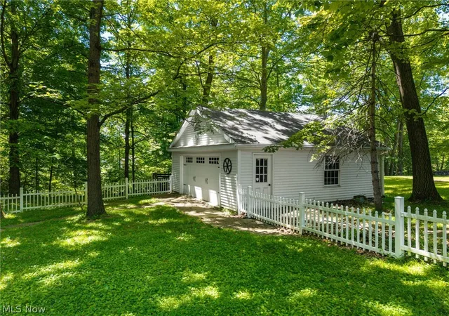 Homes for sale in Brecksville, OH | 10124 Barr Rd, Brecksville, OH 44141 | MLS# 5218518