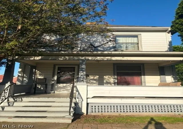 Photo 2 of Single family home for sale at 35 Bentley Ave, Hubbard, OH 44425 | MLS# 5217728 | Listing updated on 2026-07-27