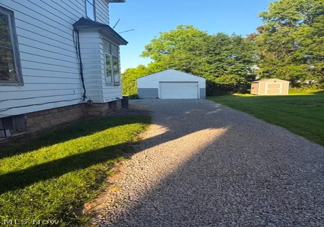 Photo 4 of Single family home for sale at 35 Bentley Ave, Hubbard, OH 44425 | MLS# 5217728 | Listing updated on 2026-07-27