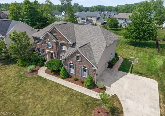 Homes for sale in North Royalton, OH | 3958 Marcella Dr, North Royalton, OH 44133 | MLS# 5215959