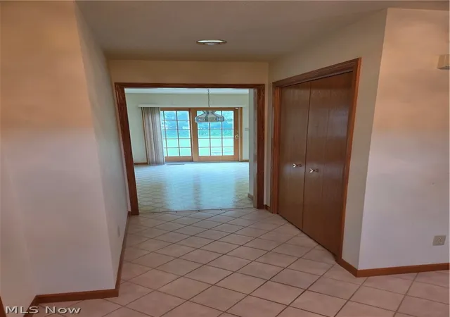4th image of 220 Montgomery Dr, Canfield, OH 44406 | MLS# 5203937